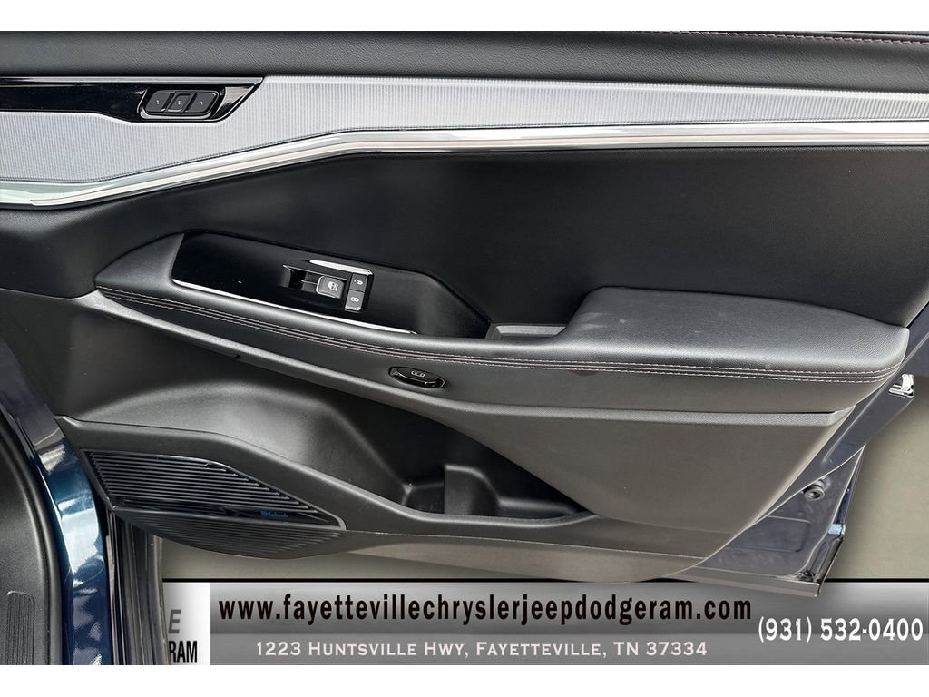 Used 2024 Jeep Wagoneer Launch Edition image 23