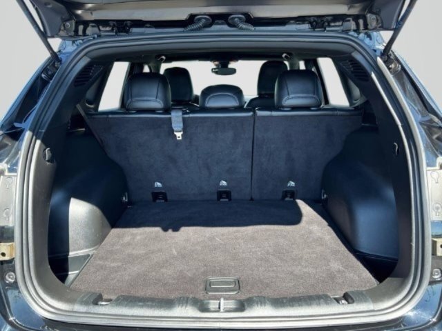 Used 2024 Jeep Compass Trailhawk AWD/4WD image 26