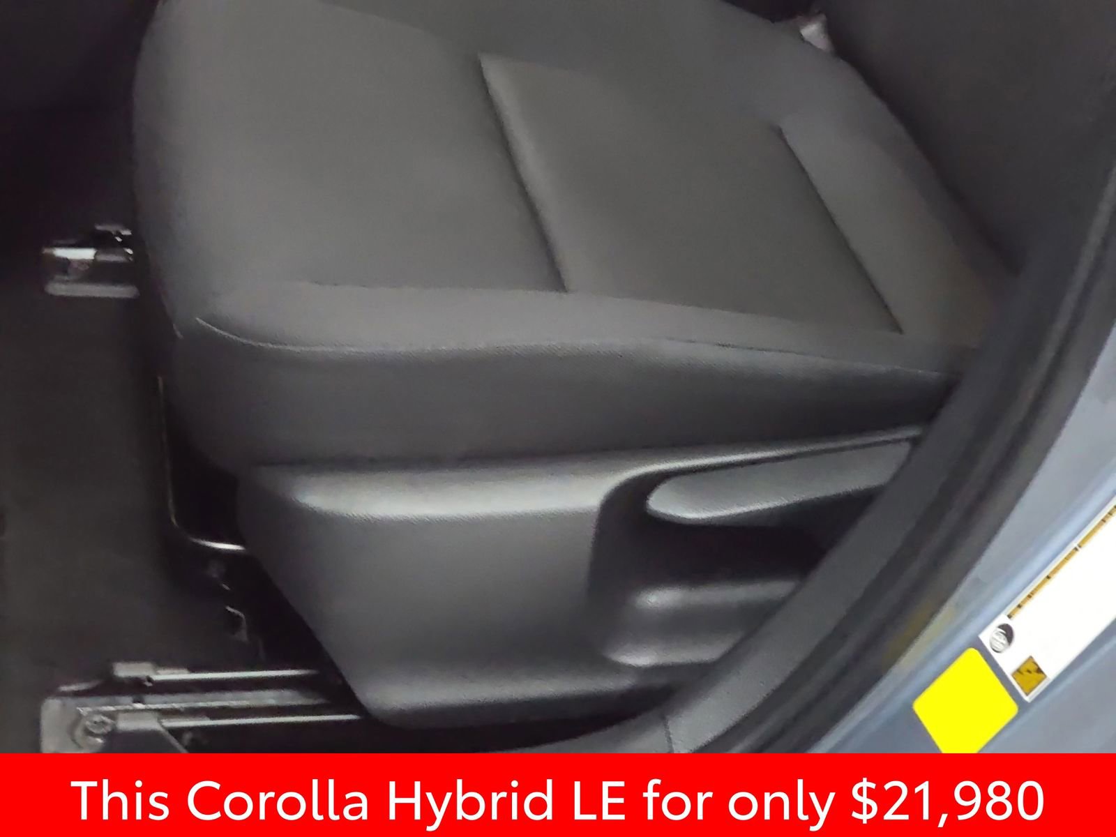 Used 2023 Toyota Corolla LE image 38