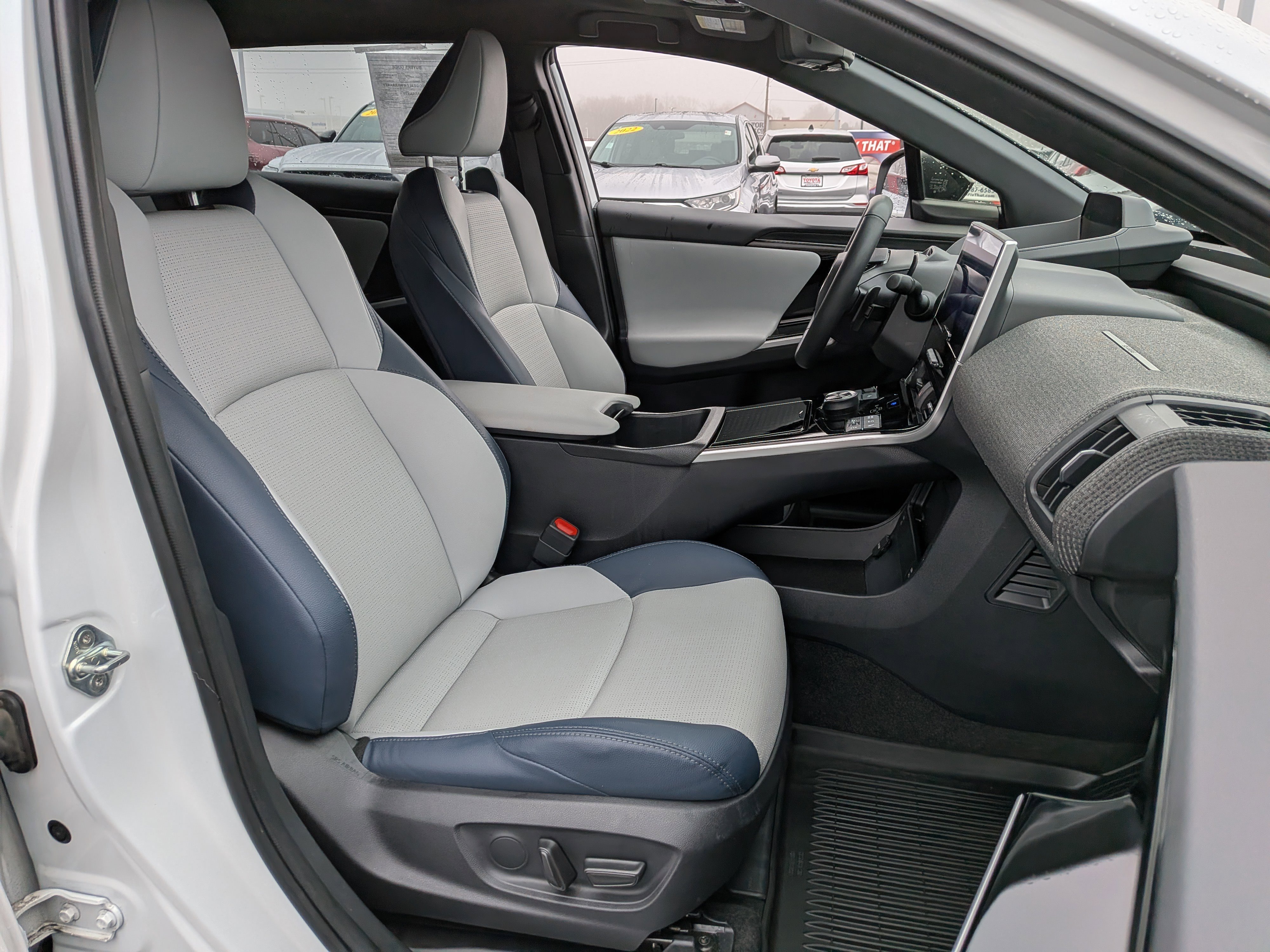 Used 2024 Subaru Solterra Touring w/ Touring Package image 28