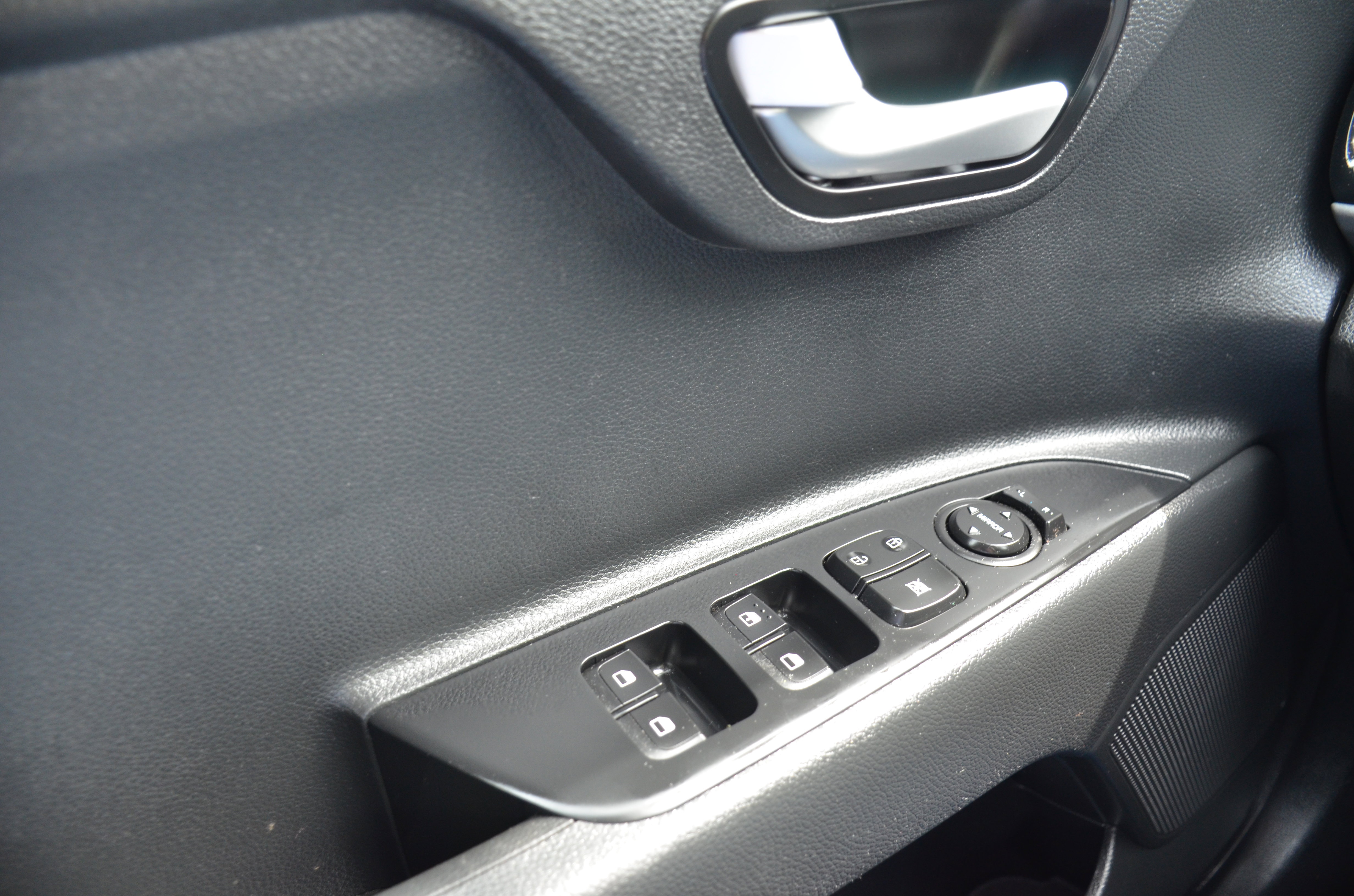 Used 2023 Kia Rio S w/ Technology Package image 9