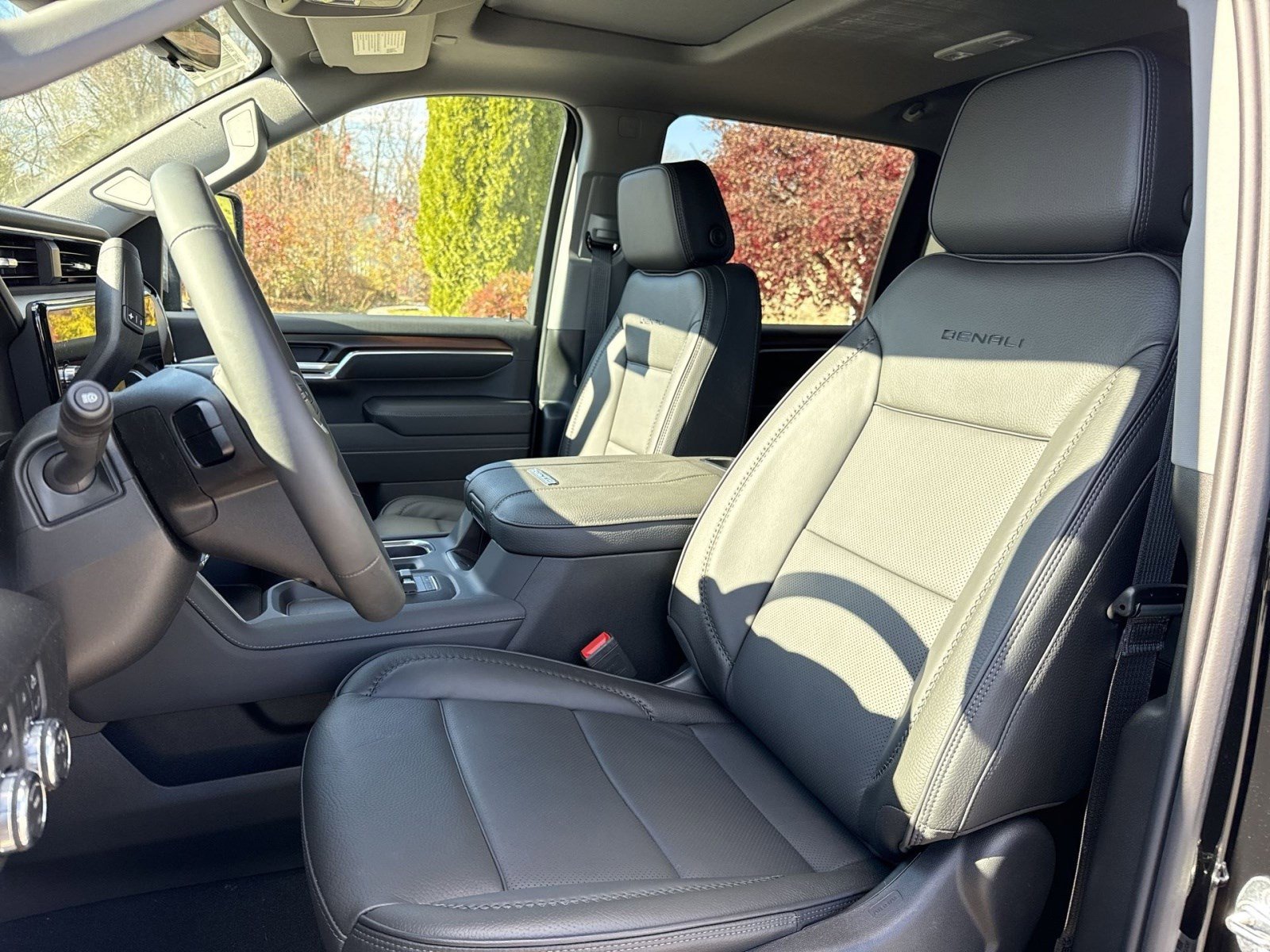 New 2026 GMC Sierra 2500 Denali w/ Denali Reserve Package image 13