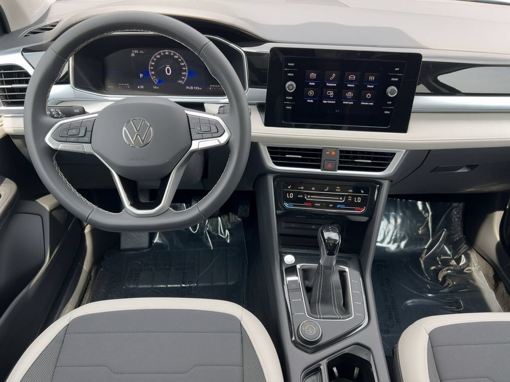 New 2026 Volkswagen Taos SE AWD/4WD image 5