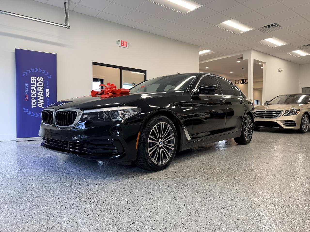 Used 2019 BMW 530i xDrive AWD/4WD image 14