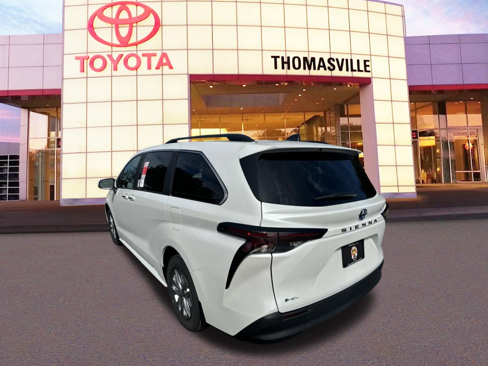 New 2025 Toyota Sienna XLE w/ XLE Plus Package FWD image 7