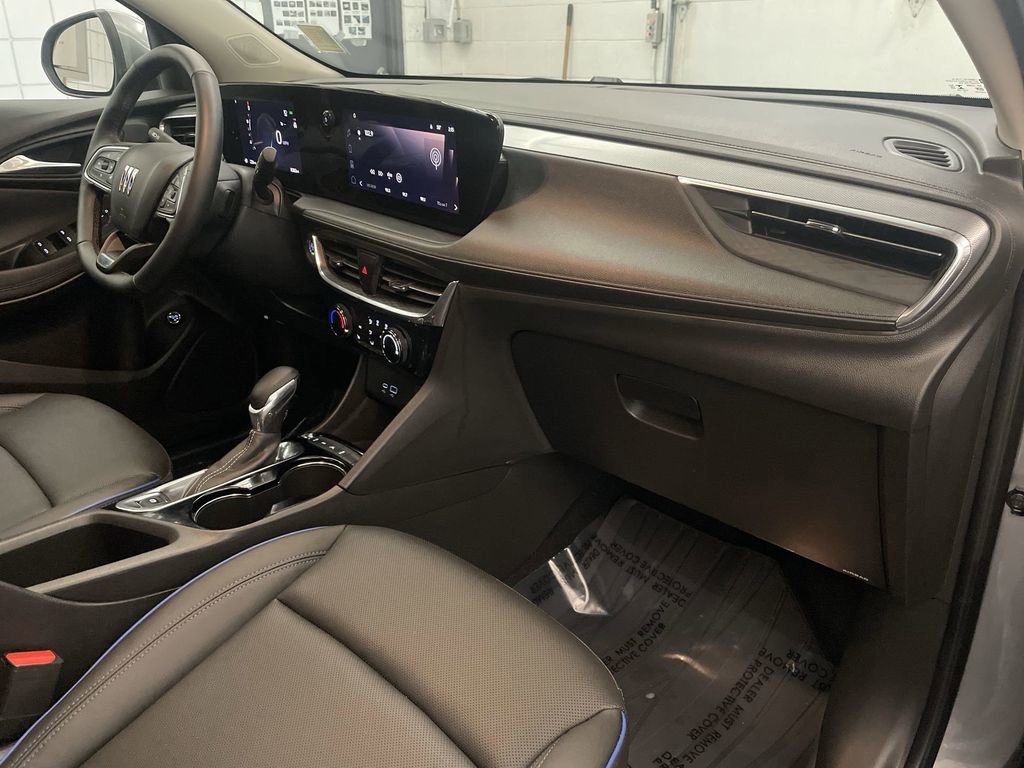 Used 2025 Buick Encore GX Sport Touring w/ Comfort Package image 21