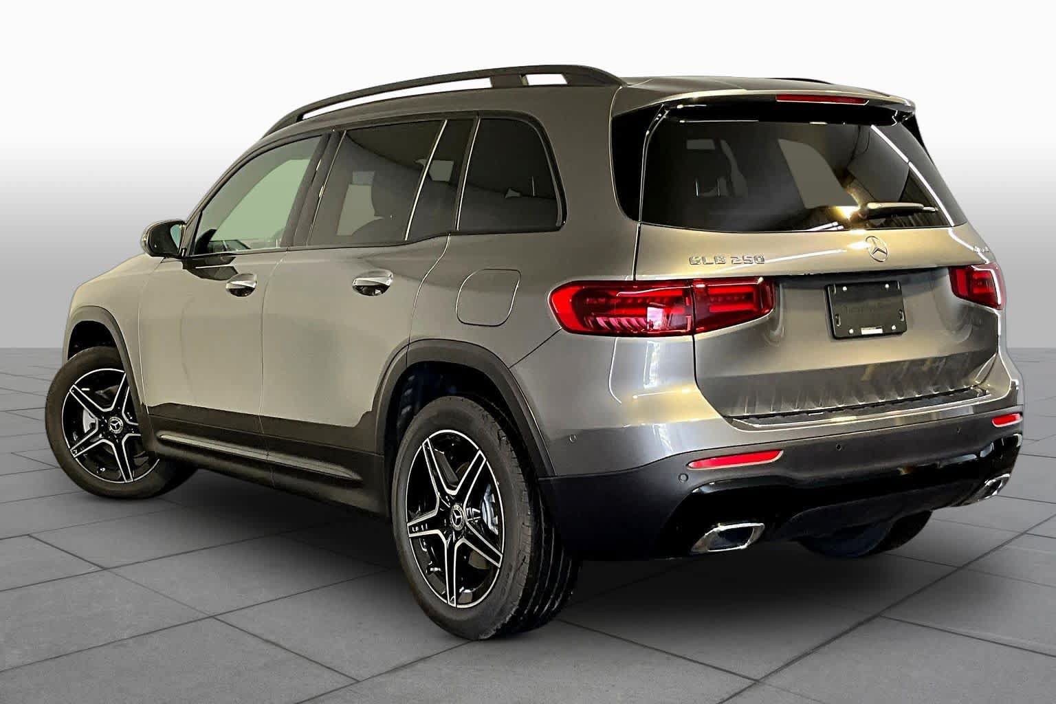 New 2026 Mercedes-Benz GLB 250 4MATIC image 3