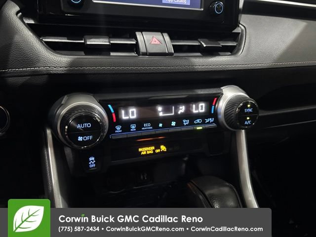 Used 2019 Toyota RAV4 XLE w/ Carpet Mat Package AWD/4WD image 28