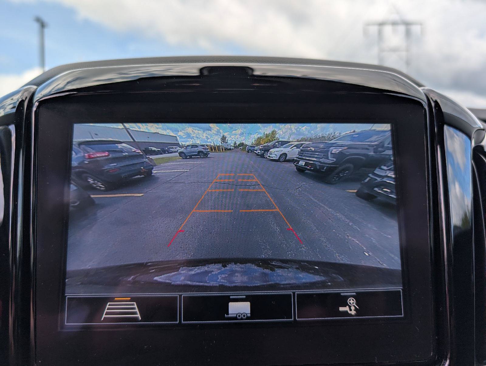 Used 2020 Chevrolet Traverse LT AWD/4WD image 16