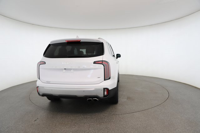 Used 2023 Kia Telluride EX w/ EX Captain's Chair Package image 15