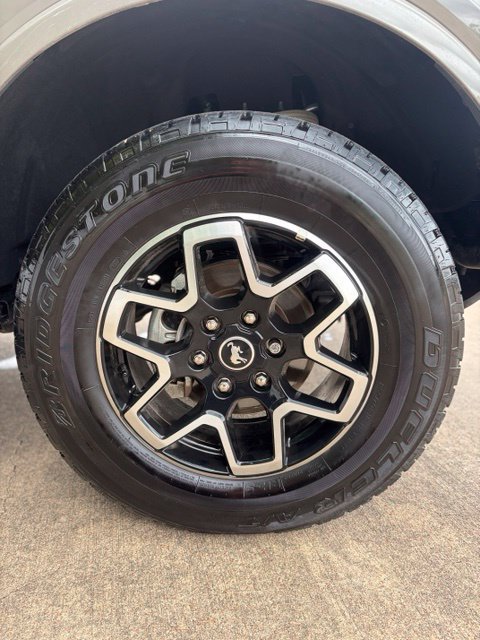 Used 2025 Ford Bronco Outer Banks AWD/4WD image 13