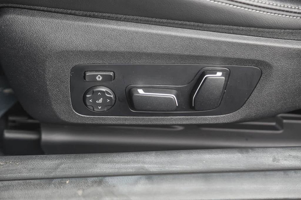 Used 2024 BMW M2 w/ Lighting Package image 18