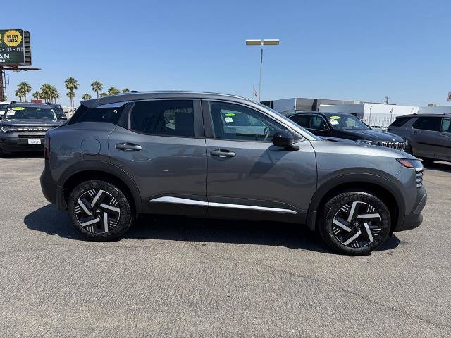 New 2026 Nissan Kicks SV w/ SV Premium Package FWD image 7