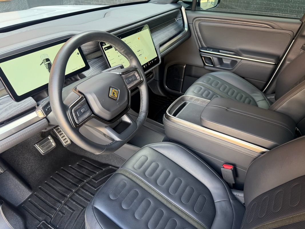 Used 2022 Rivian R1T Adventure AWD/4WD image 2