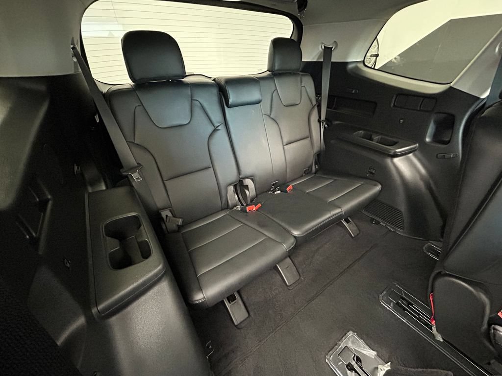 Used 2024 Kia Telluride S FWD image 45