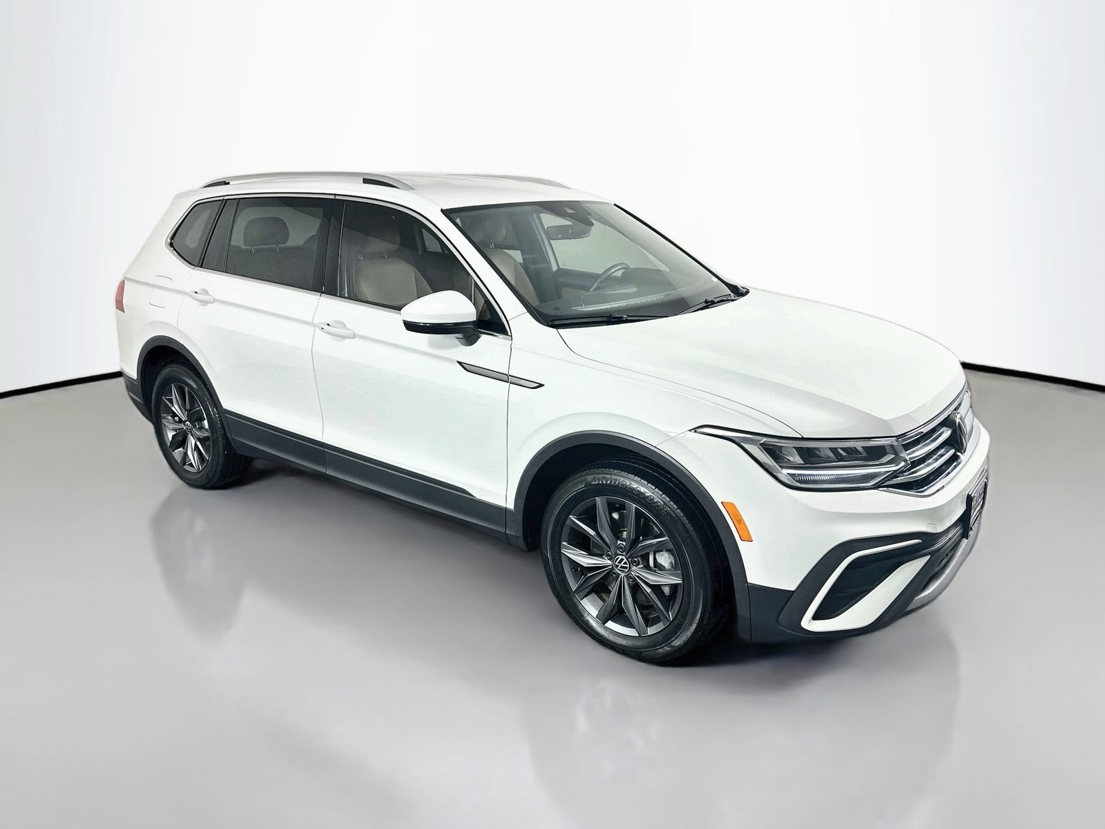 Used 2024 Volkswagen Tiguan SE AWD/4WD video 1