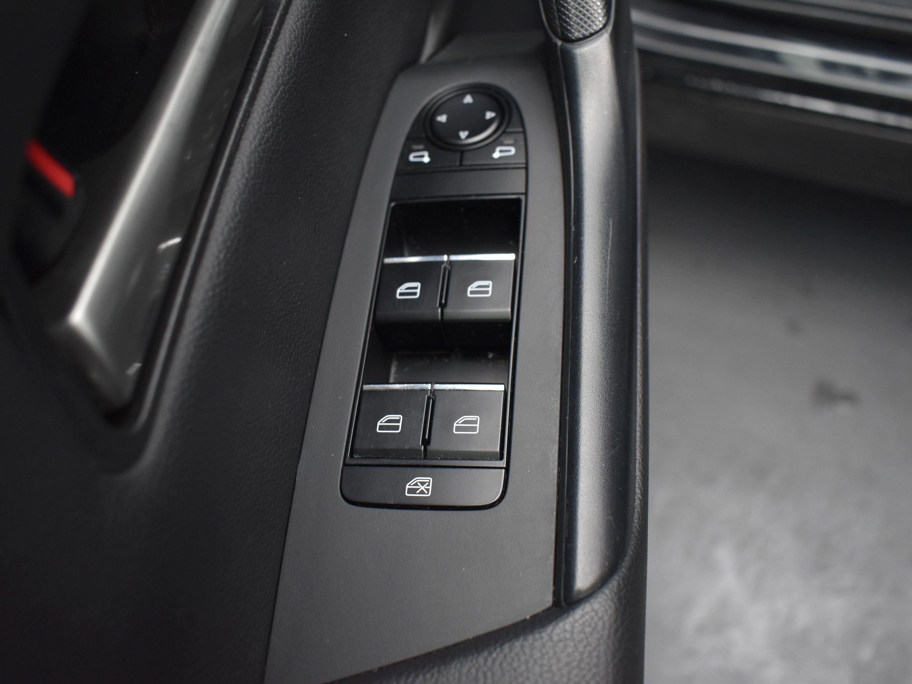 Used 2024 MAZDA CX-50 AWD 2.5 S w/ Preferred Package image 16