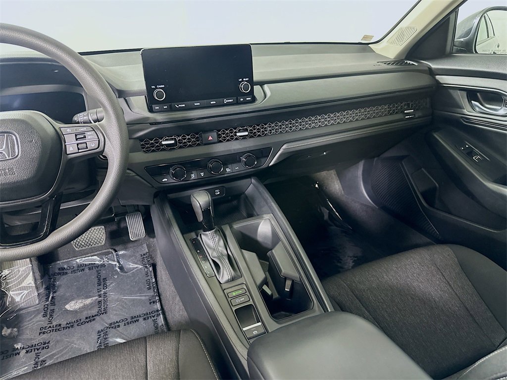 Used 2025 Honda Accord SE image 19