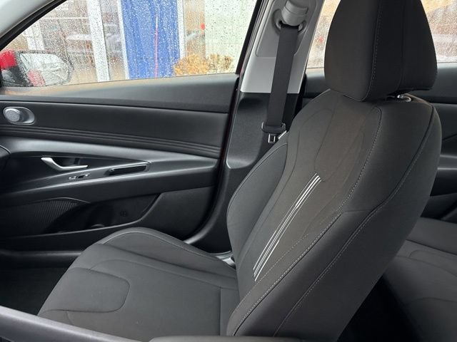 Used 2023 Hyundai Elantra SEL w/ Convenience Package FWD image 41