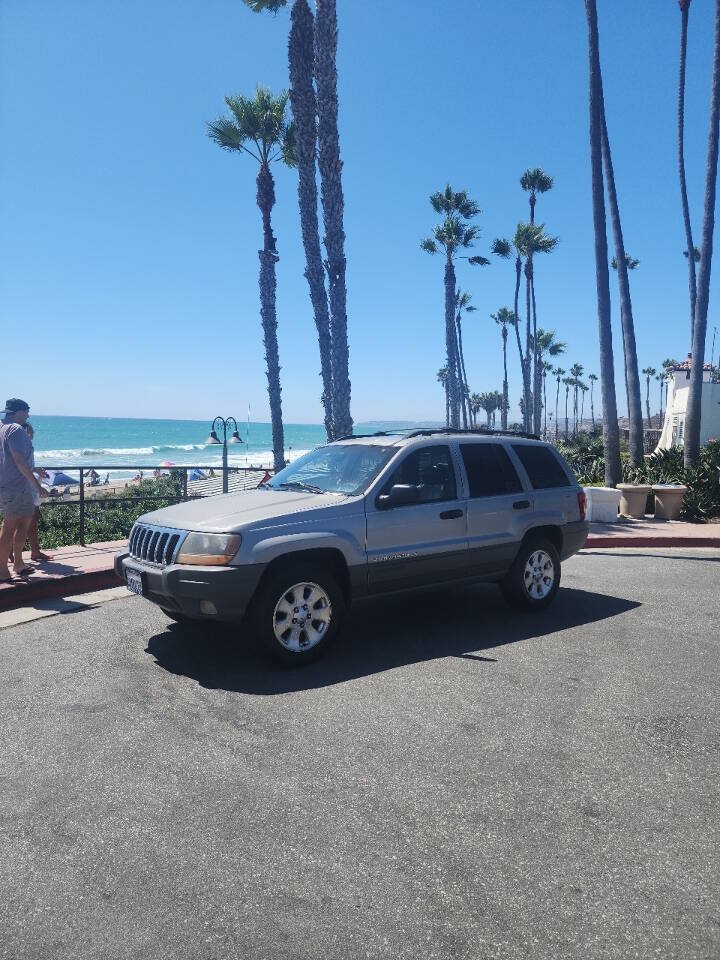 Used 2001 Jeep Grand Cherokee Laredo RWD image 1