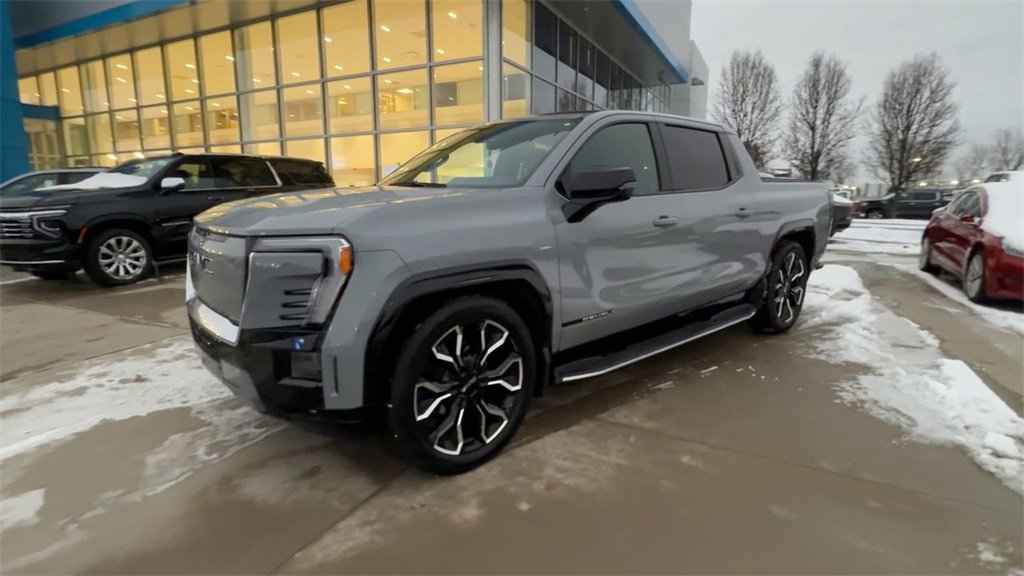 Used 2024 GMC Sierra EV Denali image 4