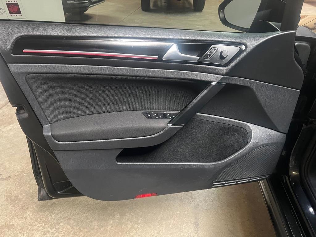 Used 2017 Volkswagen GTI S image 28