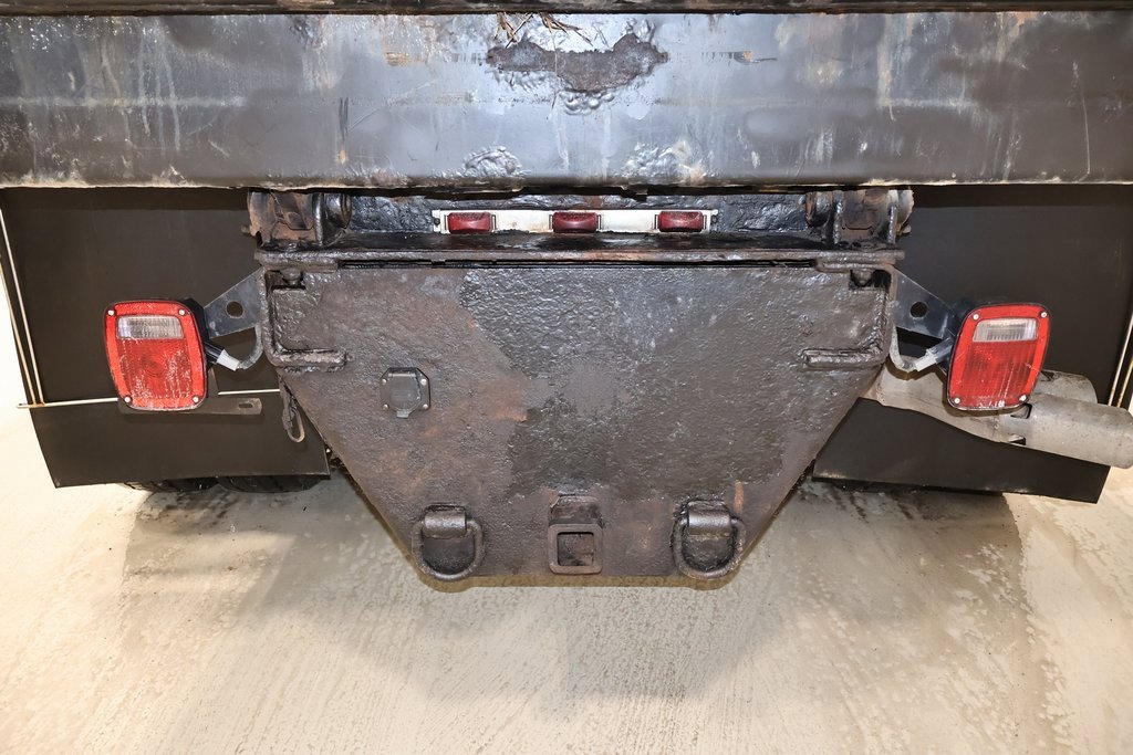 Used 2016 Ford F550 4x4 Regular Cab Super Duty image 31