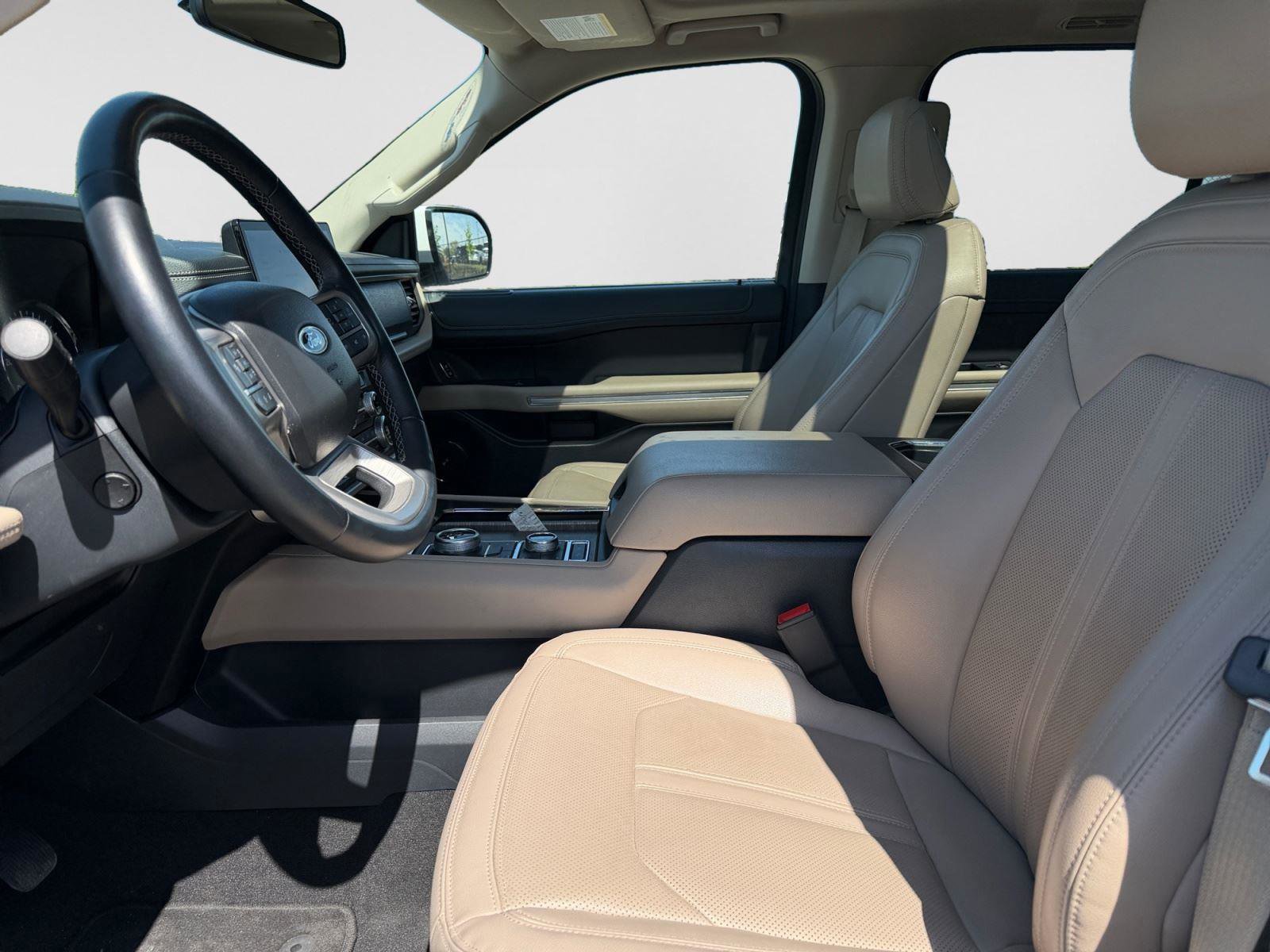 Used 2024 Ford Expedition Max Limited AWD/4WD image 10