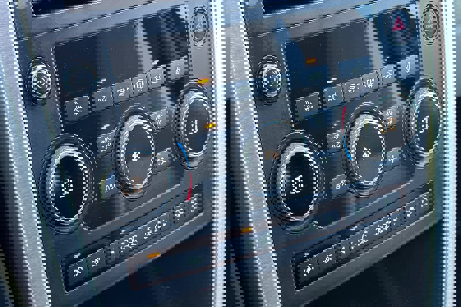 Used 2017 Land Rover Discovery Sport SE image 22