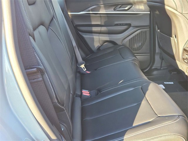 New 2025 Jeep Grand Cherokee Limited w/ Black Appearance Package image 25