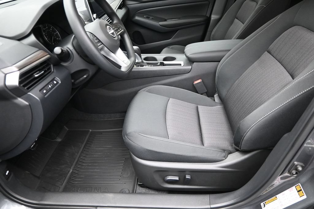 New 2026 Nissan Altima 2.5 SV FWD image 14