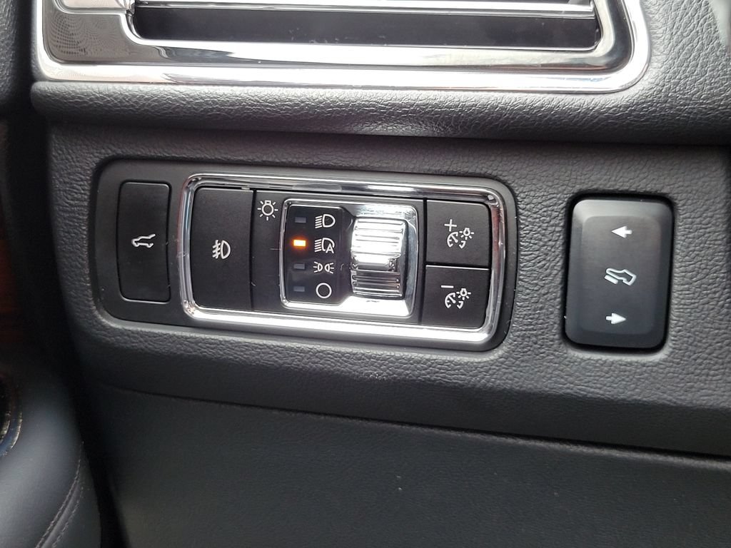 Used 2024 Lincoln Navigator Reserve AWD/4WD image 12