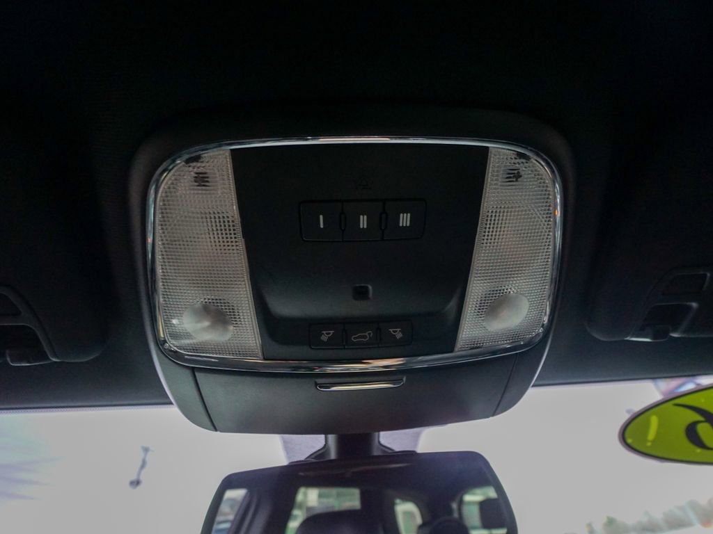 Used 2016 Dodge Durango R/T image 27