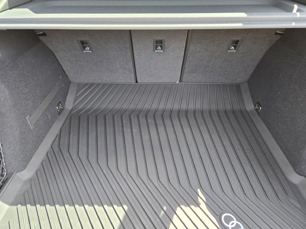 New 2027 Audi SQ6 e-tron Prestige AWD/4WD image 36