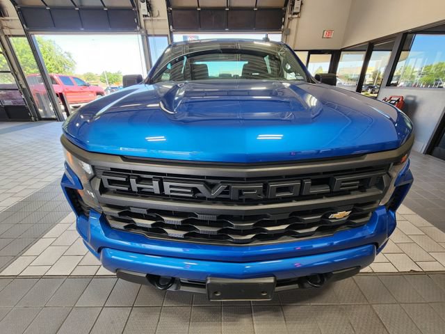 Used 2023 Chevrolet Silverado 1500 Custom RWD image 2