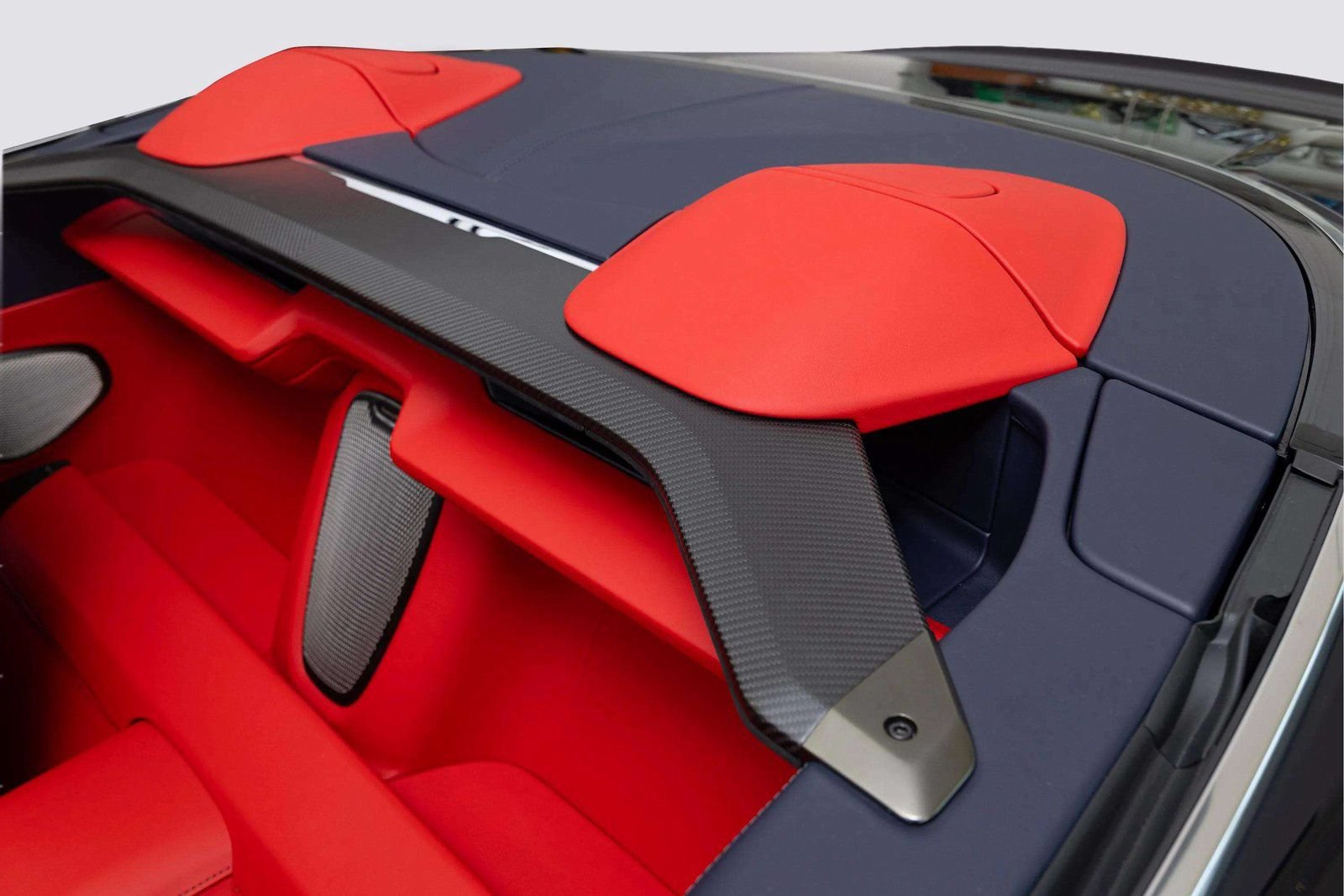 New 2026 Aston Martin Vanquish Convertible RWD image 40