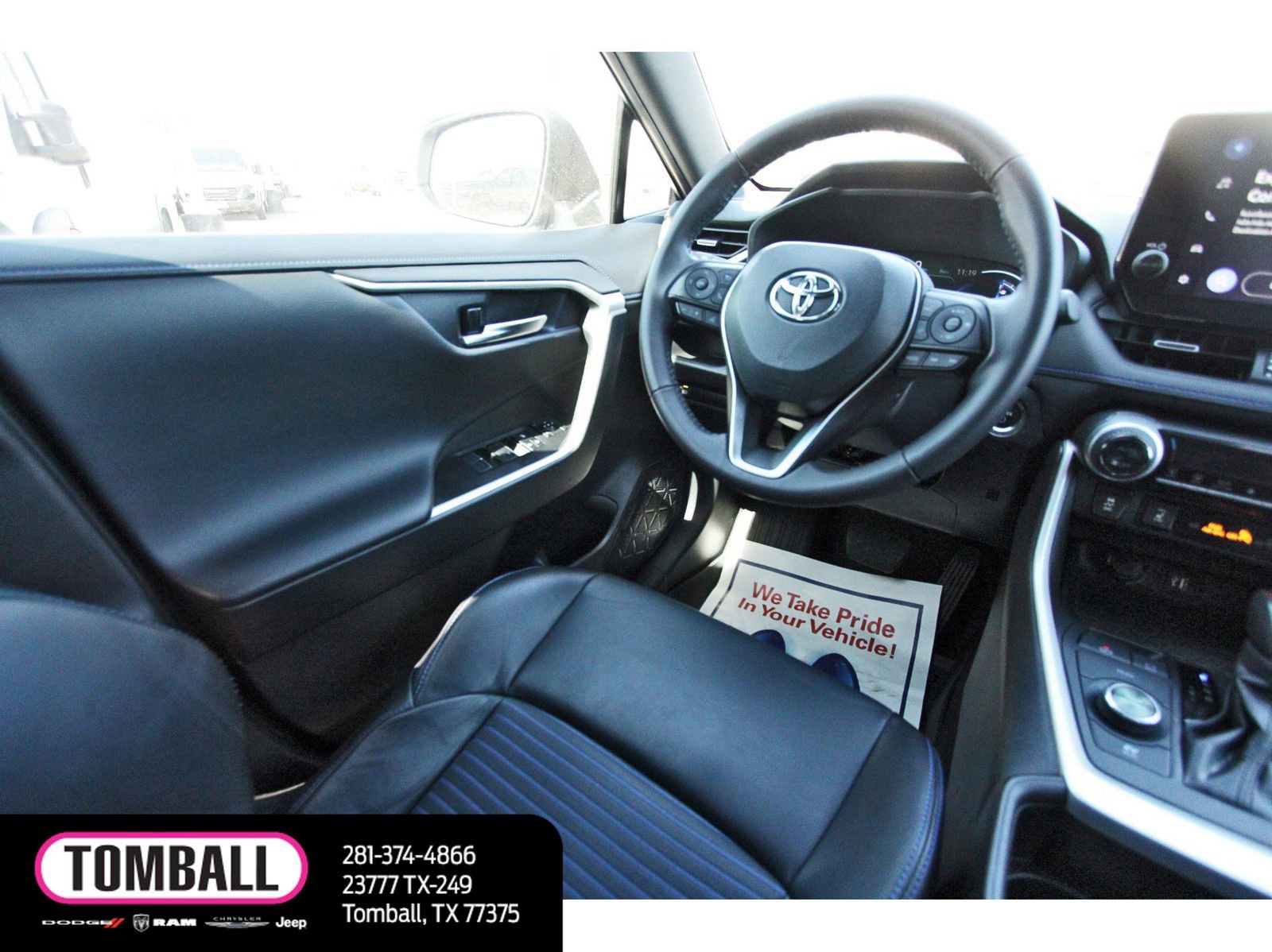 Used 2024 Toyota RAV4 XSE AWD/4WD image 9