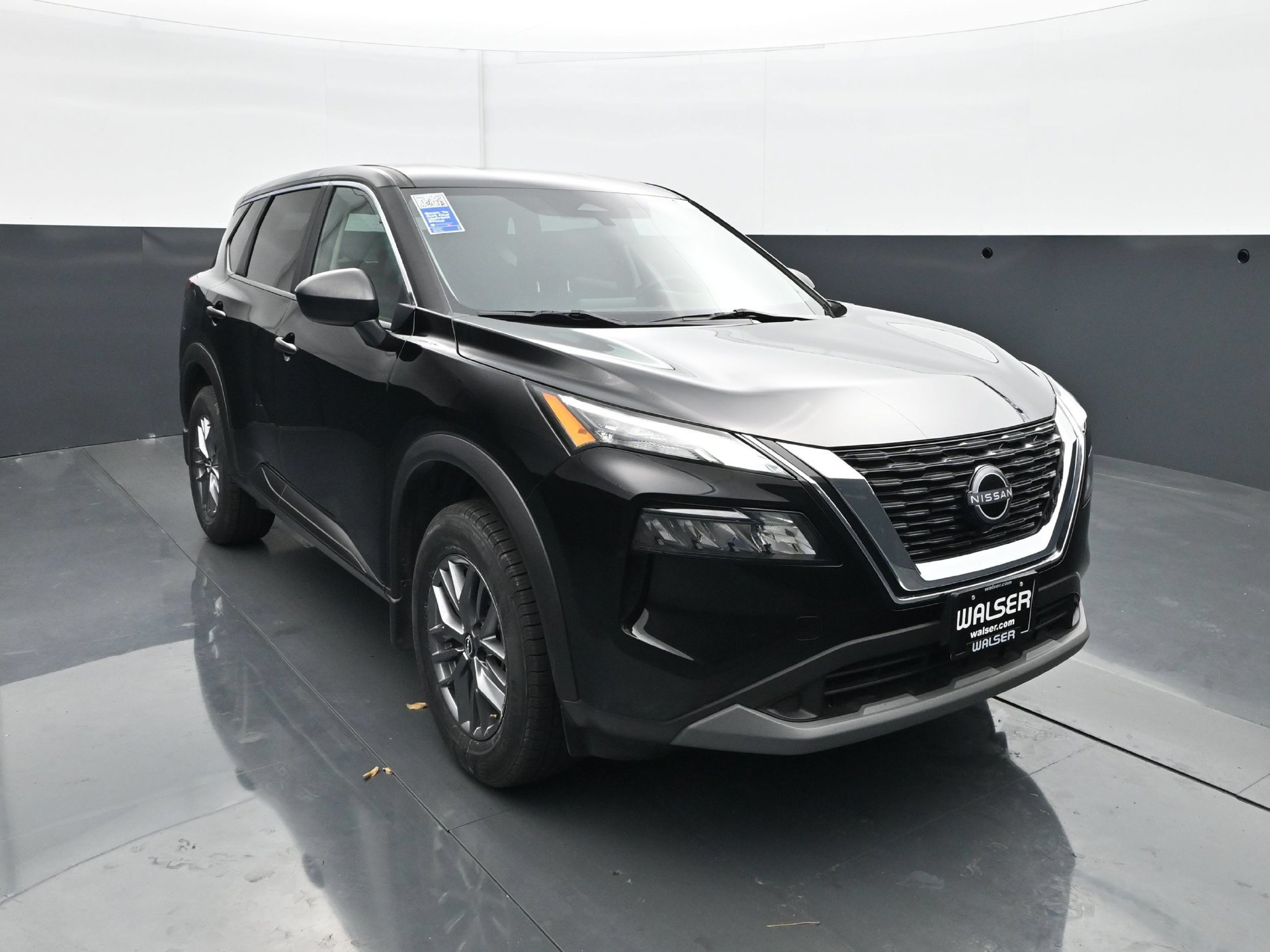 Used 2023 Nissan Rogue S AWD/4WD image 11