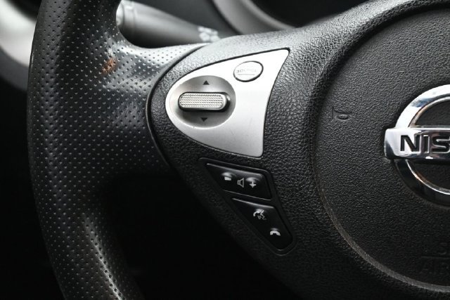 Used 2014 Nissan Juke S FWD image 16