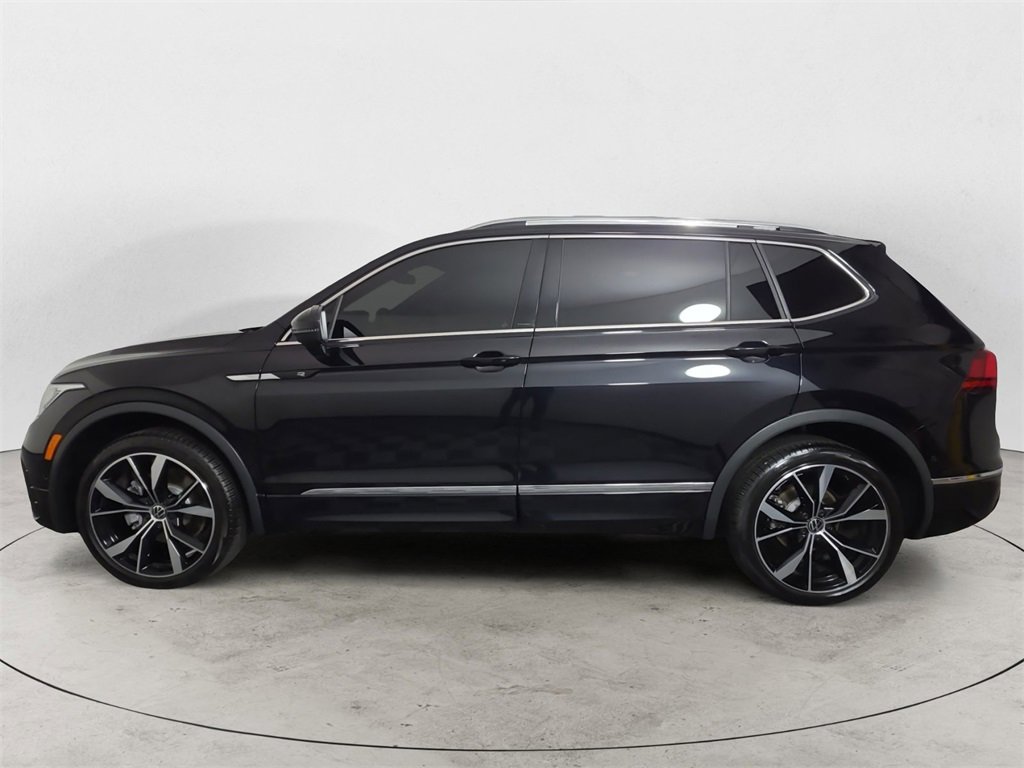 Used 2022 Volkswagen Tiguan SEL R-Line image 2