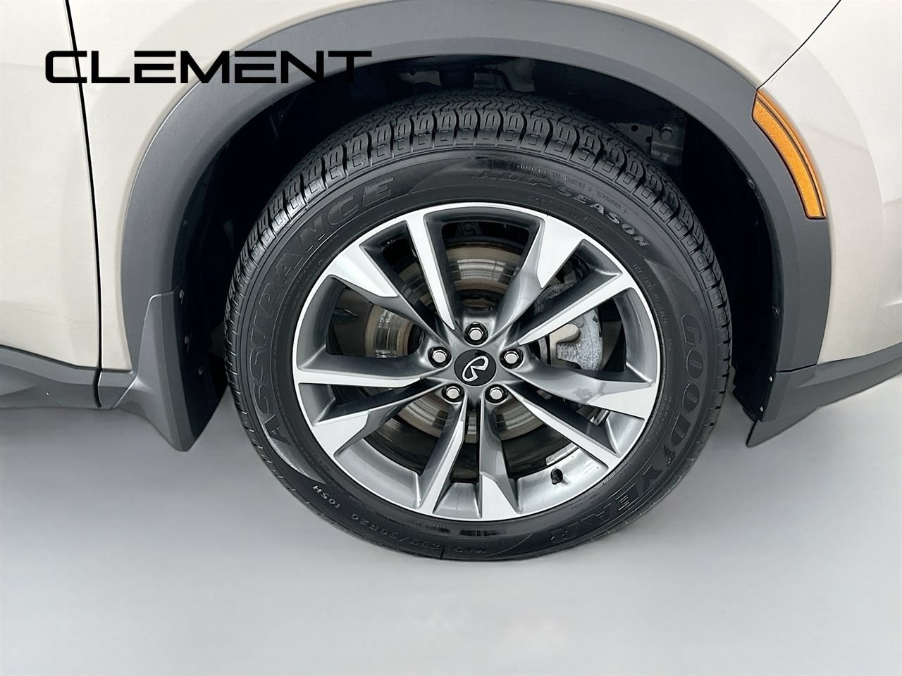 Used 2023 INFINITI QX60 Luxe w/ Vision Package AWD/4WD image 39