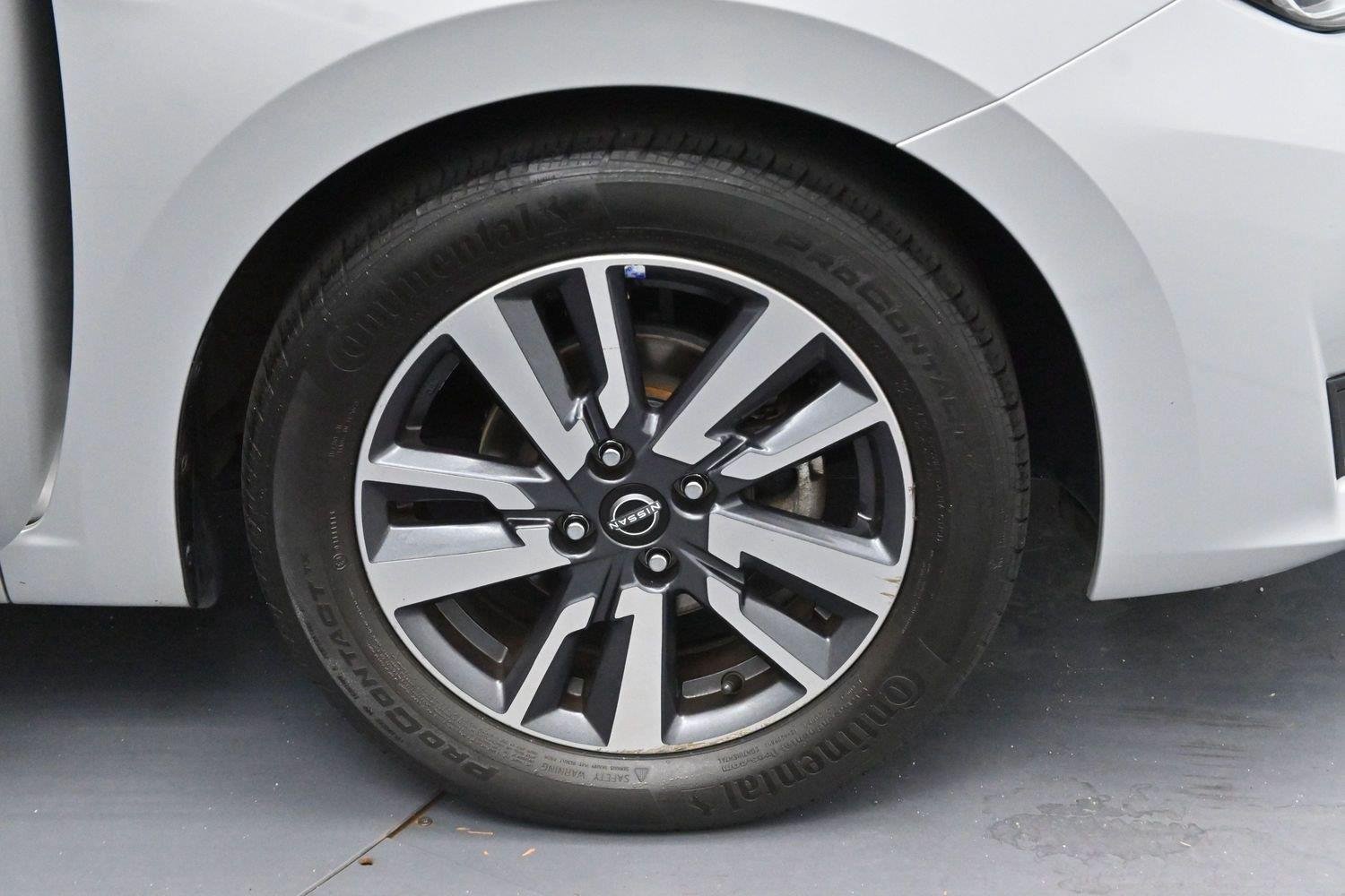 Used 2023 Nissan Versa SV FWD image 29