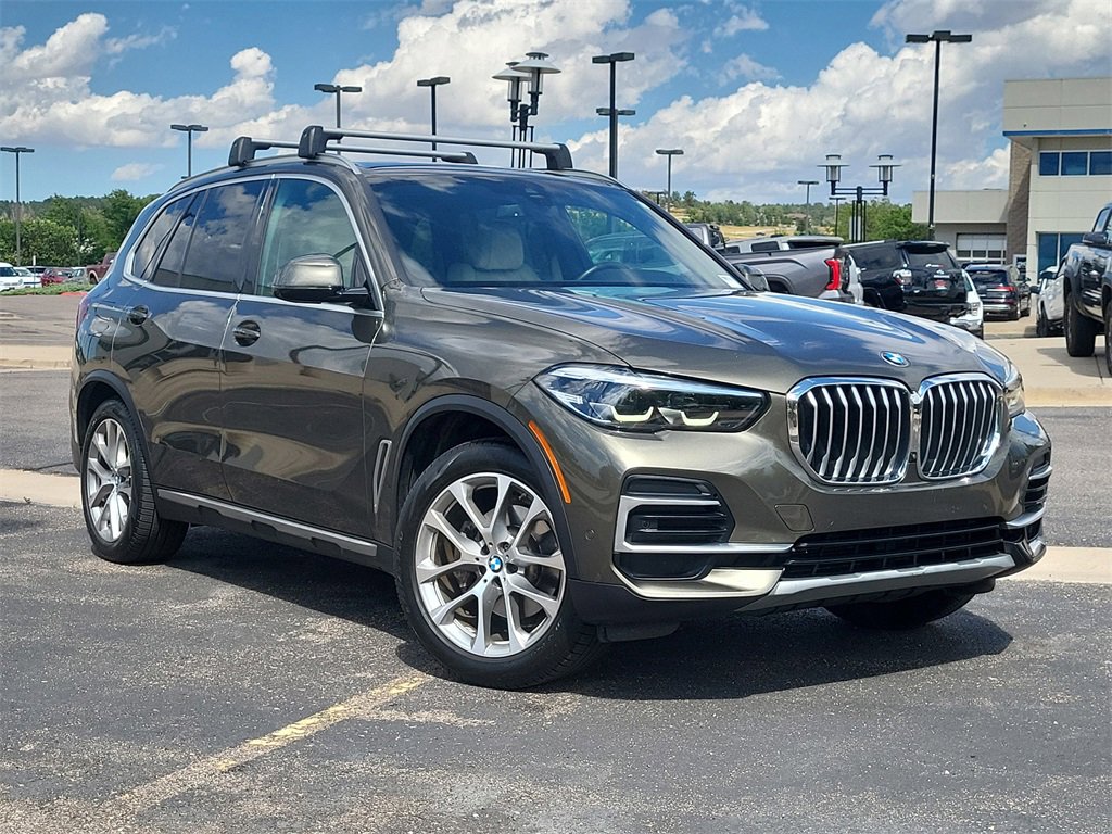 Used 2022 BMW X5 xDrive40i w/ Premium Package image 3