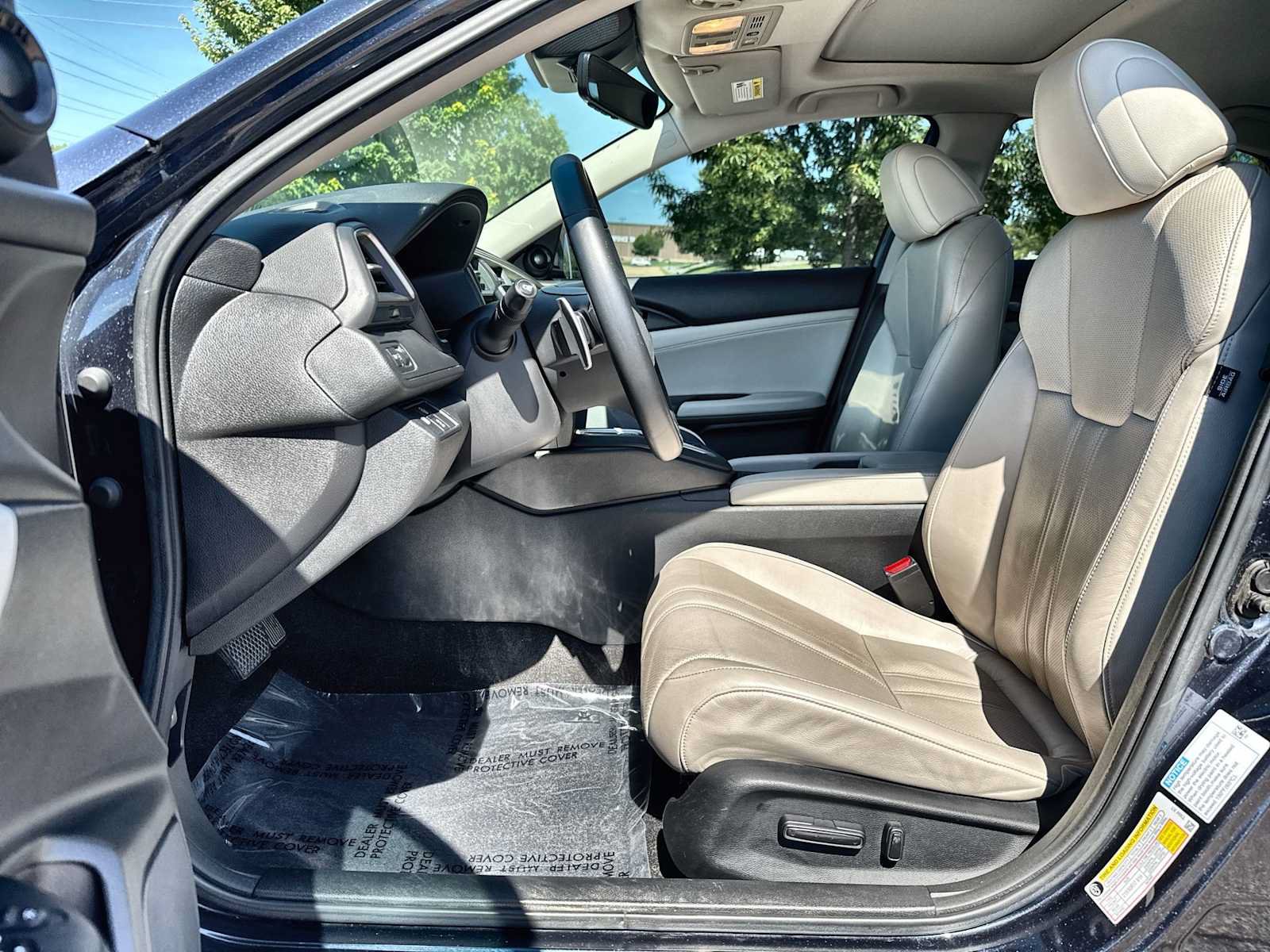 Used 2019 Honda Insight Touring image 2