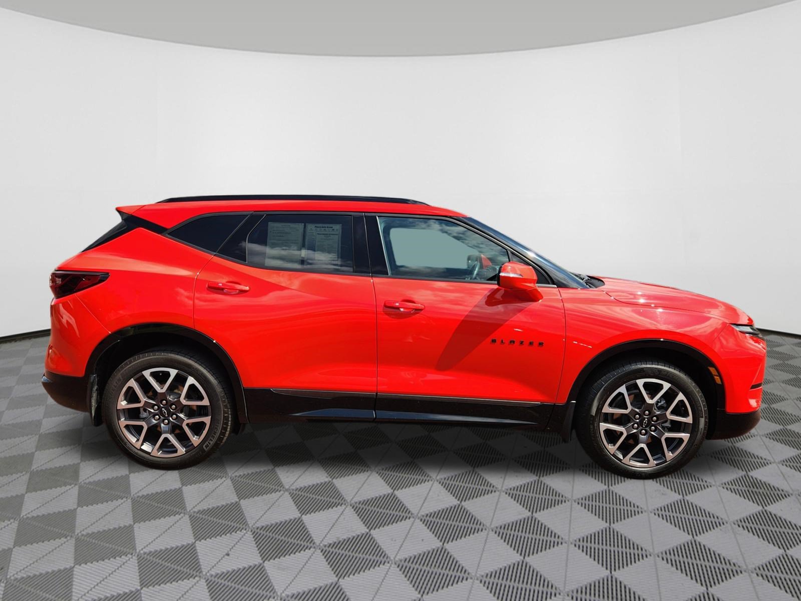 Used 2025 Chevrolet Blazer RS w/ Driver Confidence II Package AWD/4WD image 6