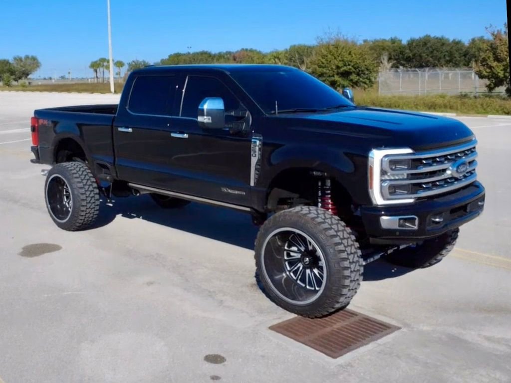 Used 2024 Ford F250 Platinum w/ FX4 Off-Road Package image 3