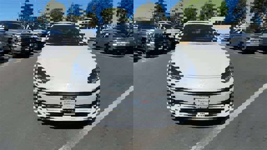 Used 2025 Hyundai Ioniq 6 SEL image 3