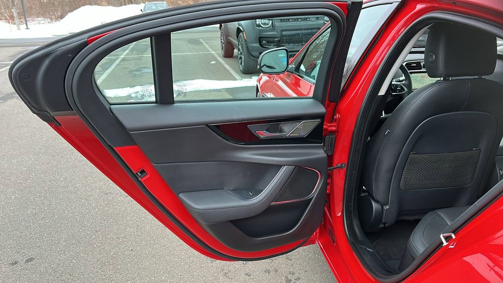 Used 2020 Jaguar XE S image 19