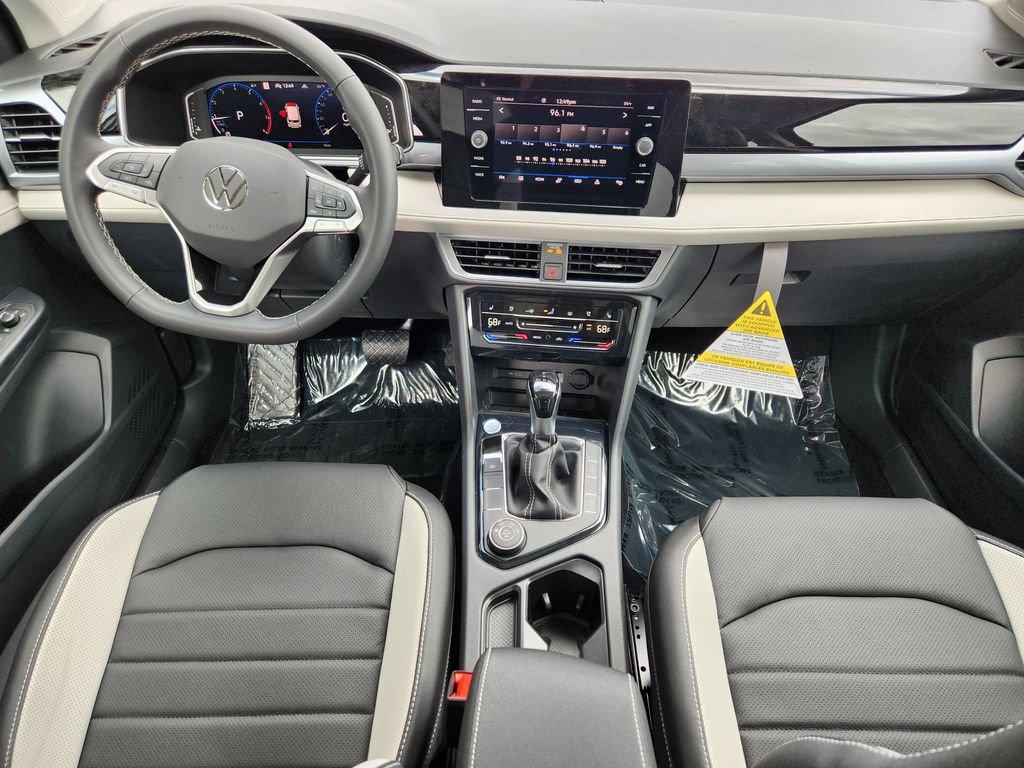 New 2026 Volkswagen Taos SEL AWD/4WD image 15
