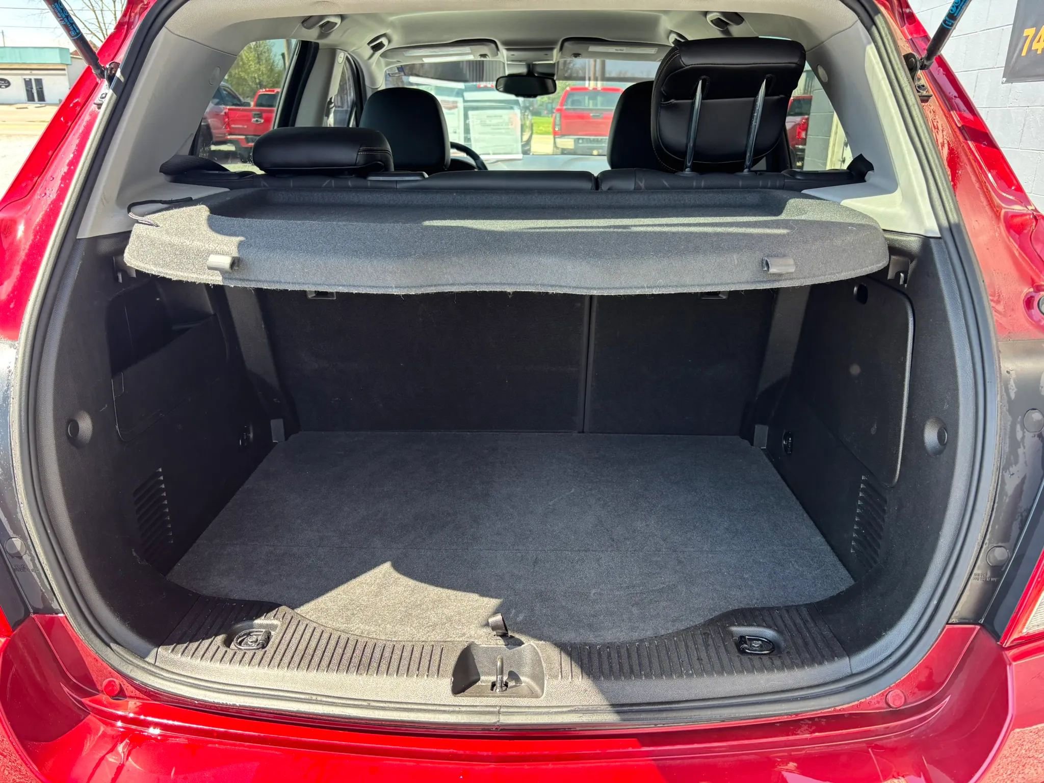 Used 2020 Chevrolet Trax LT w/ LT Convenience Package image 5